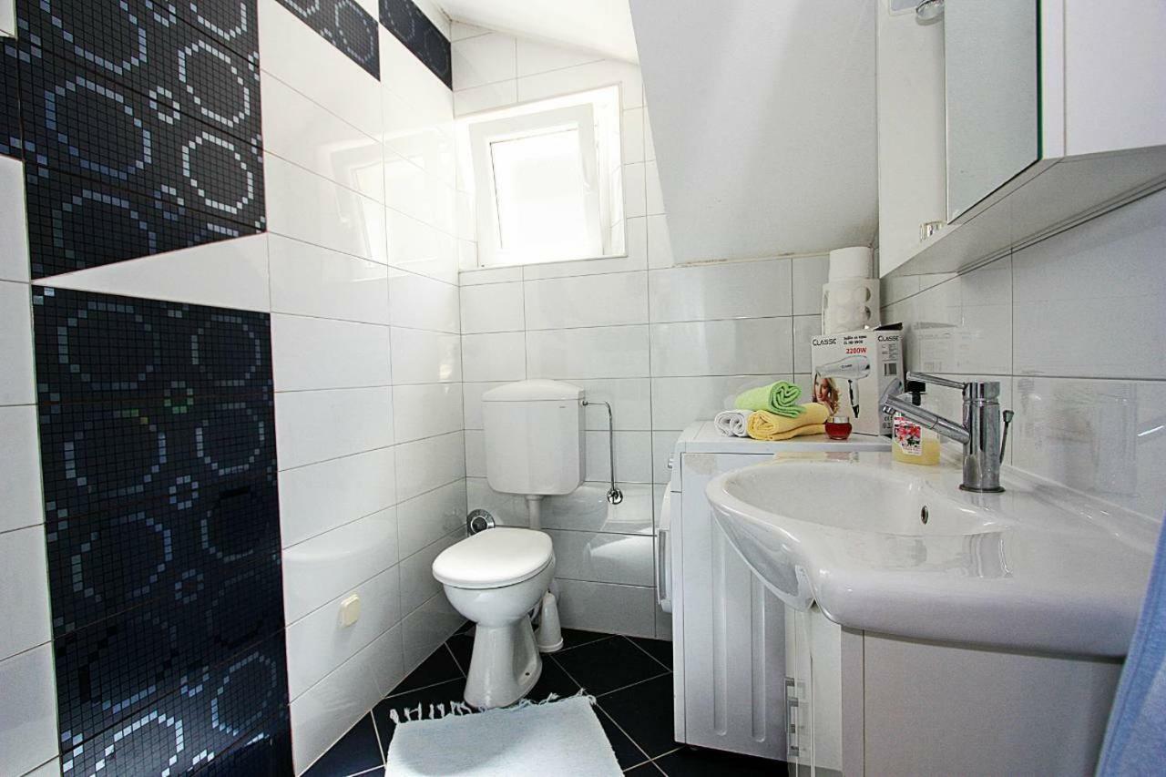 Apartmani Nila プチシャ エクステリア 写真
