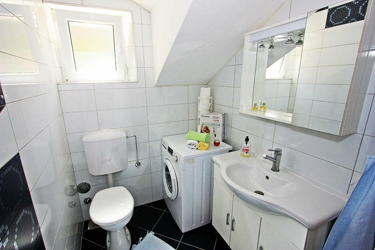 Apartmani Nila プチシャ エクステリア 写真