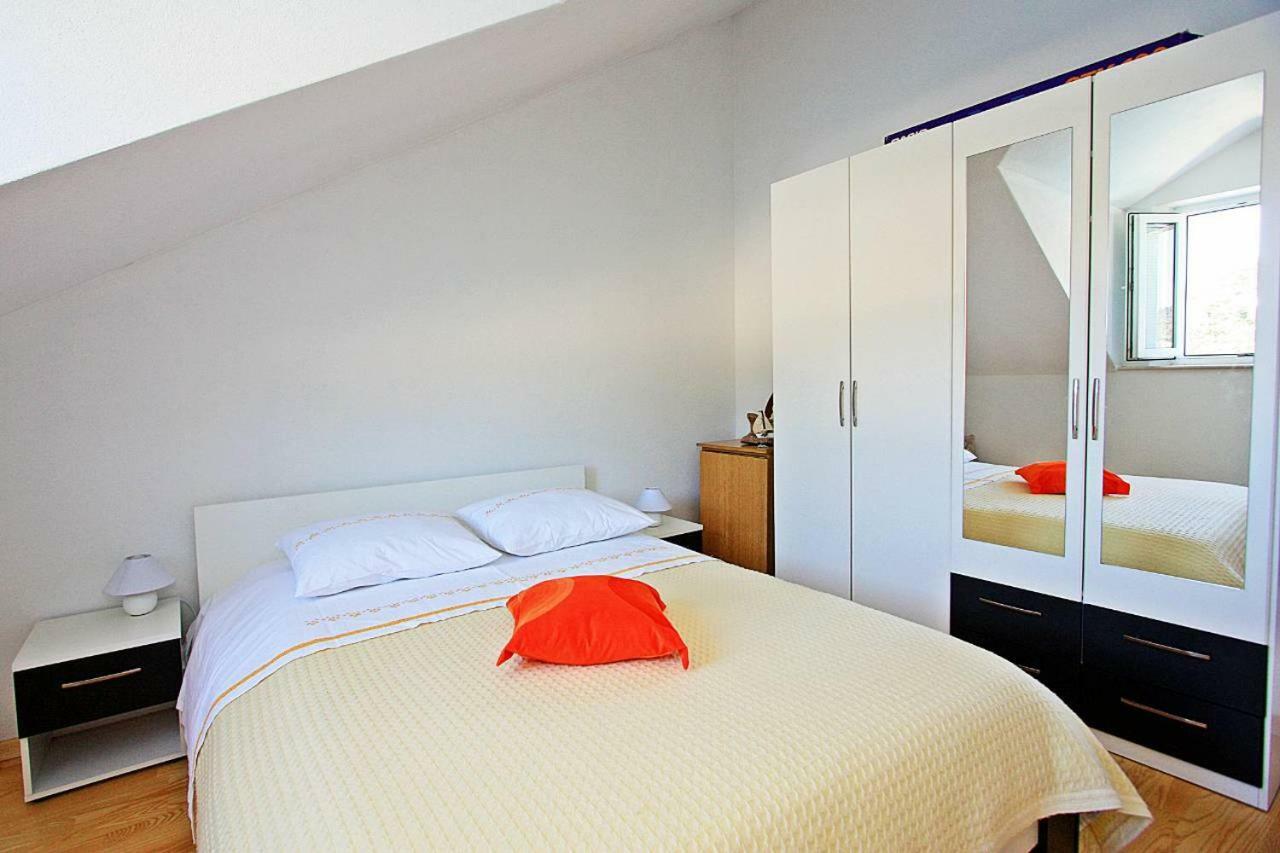 Apartmani Nila プチシャ エクステリア 写真
