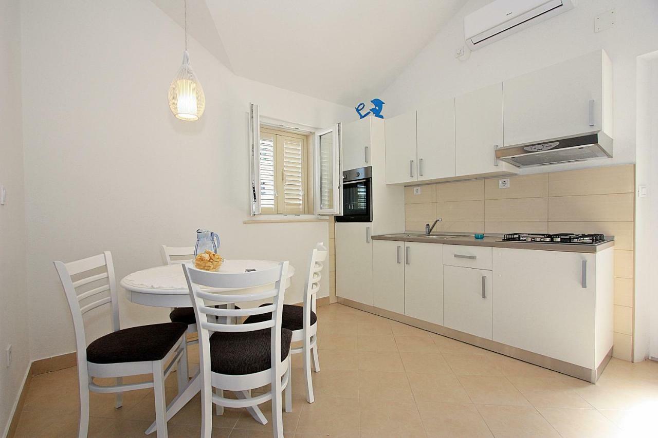 Apartmani Nila プチシャ エクステリア 写真
