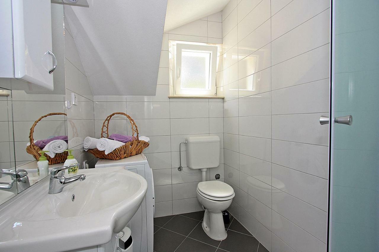 Apartmani Nila プチシャ エクステリア 写真