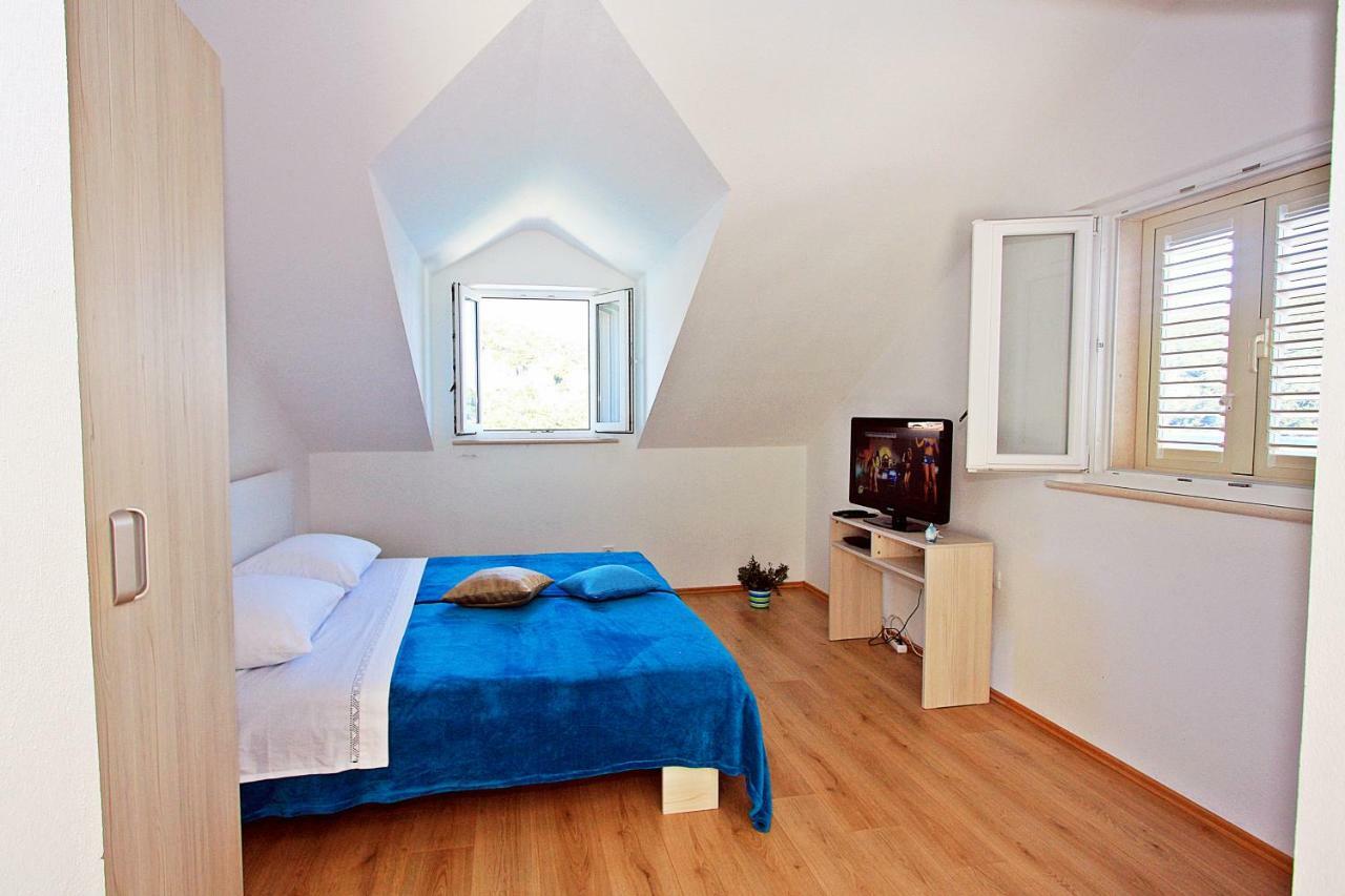 Apartmani Nila プチシャ エクステリア 写真