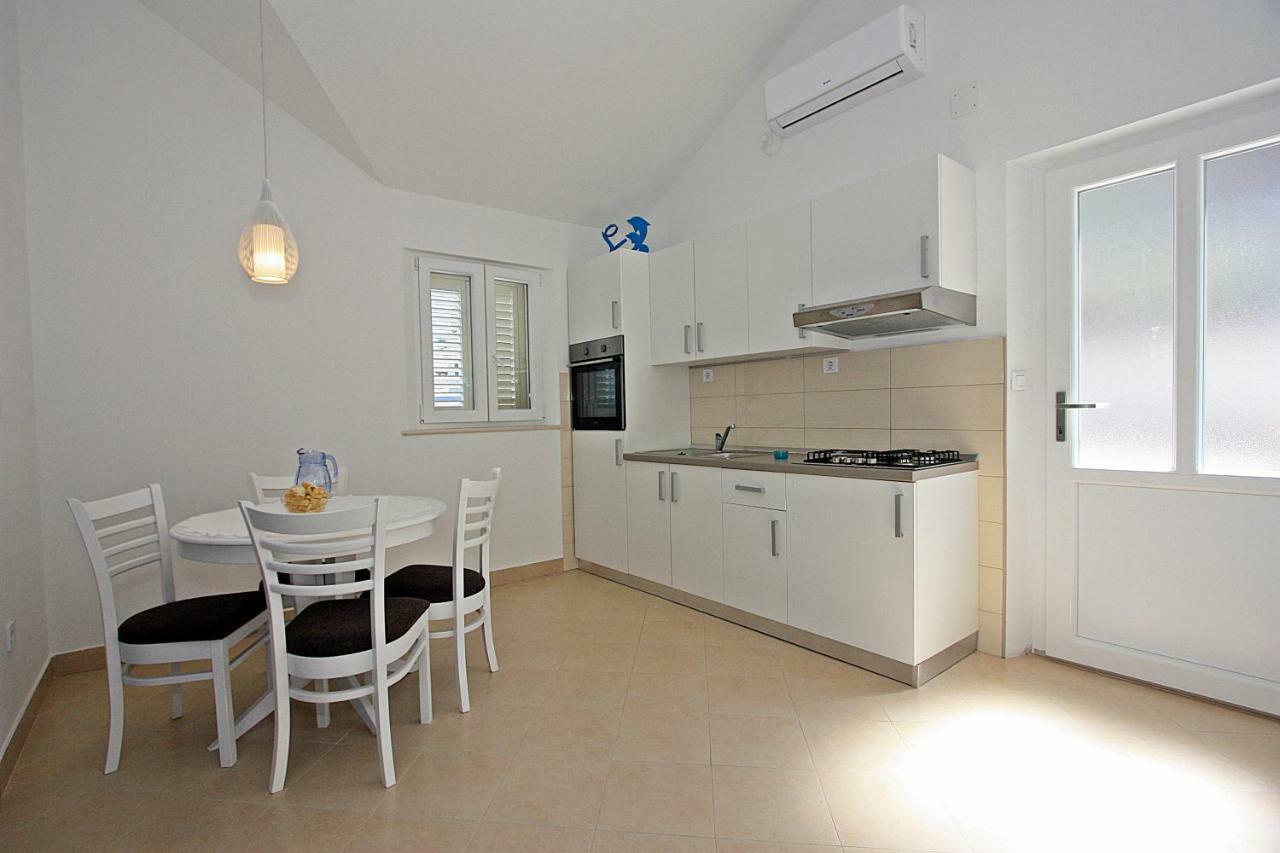 Apartmani Nila プチシャ エクステリア 写真